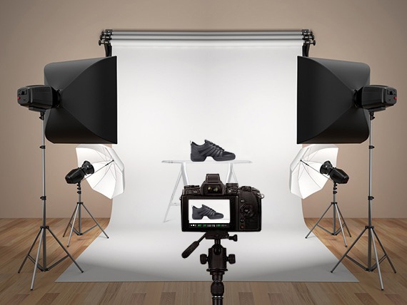 Studio photography setup with lighting.